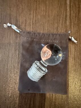 BRAND NEW Clear Glass Round Bottle Stopper with Ribbed Base